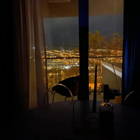 City Vista Διαμέρισμα